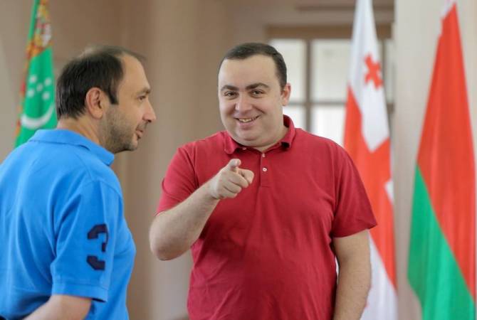 Тигран Петросян и Мануел Петросян одержали вторую подряд победу в  Шарже