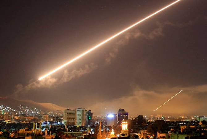 Трамп заявил, что ни одну из выпущенных по Сирии ракет не сбили
