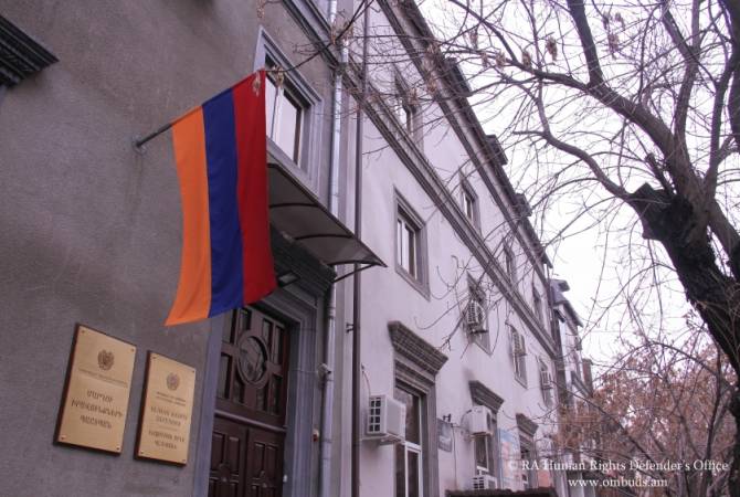 Защитник прав человека осуществляет посещение полицейских отделений Еревана