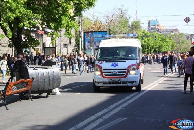 يستمر خمسة مواطنين -أصيبوا خلال المسيرات الجارية بيريفان- بلتقي العلاج في المستشفيات