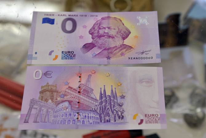Германия распродала первый тираж купюр в ноль евро с изображением Маркса