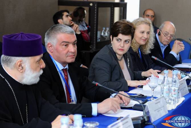 اليونسكو ستمول 6 مشاريع بأرمينيا- مؤتمر إقليمي حول الإدارة المستدامة لمواقع التراث الديني في 
أوروبا الشرقية يعقد بأرمينيا-