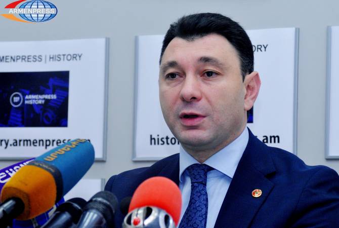 Opposition MP Pashinyan came to meeting with PM Sargsyan with refusal agenda: Vice Speaker 
Sharmazanov calls for dialogue