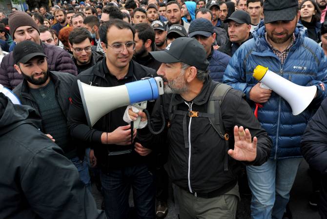 LIVE UPDATES: Protesters resume rallies in Yerevan 