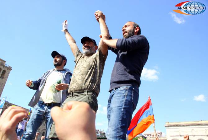 يجب استبعاد جو الكراهية والثأر في أرمينيا، ب25 أبريل ستبدأ المفاوضات مع رئيس الوزراء بالوكالة كارن 
كارابيتيان حول الأجندة القادمة -الزعيم المعارض النائب نيكول باشينيان-