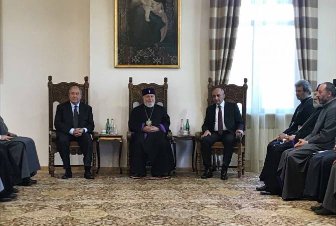 Президент Республики Арцах встретился с Католикосом Всех Армян Гарегином Вторым
