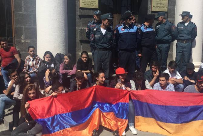Demonstrators protest outside Governor’s Office in Armenia’s second largest city