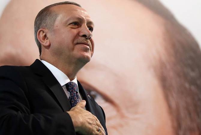 Йылдырым и Бахчели вместе представили к регистрации заявление о выдвижении 
кандидатуры Эрдогана на президентских выборах в Турции