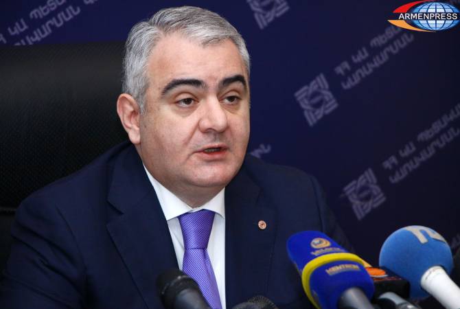 Начальник ведомства управления государственным имуществом Арман Саакян подает в 
отставку 
