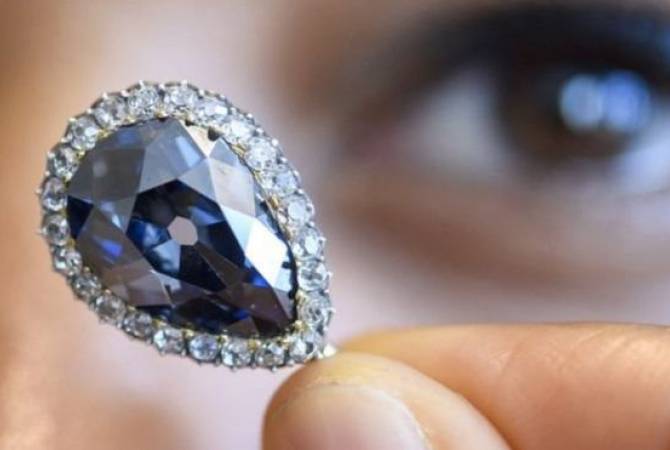 Редкий синий бриллиант продали на аукционе Sotheby's в Женеве за $6,7 млн