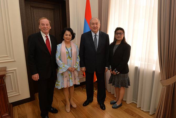 Президент Армении принял президента Всемирного альянса информационных технологий 
и услуг
