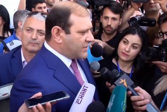 Yerevan Mayor does not plan to step down 