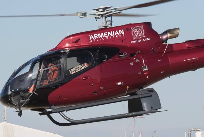 Летчики Armenian Helicopters выполняют технические полеты в небе Армении
