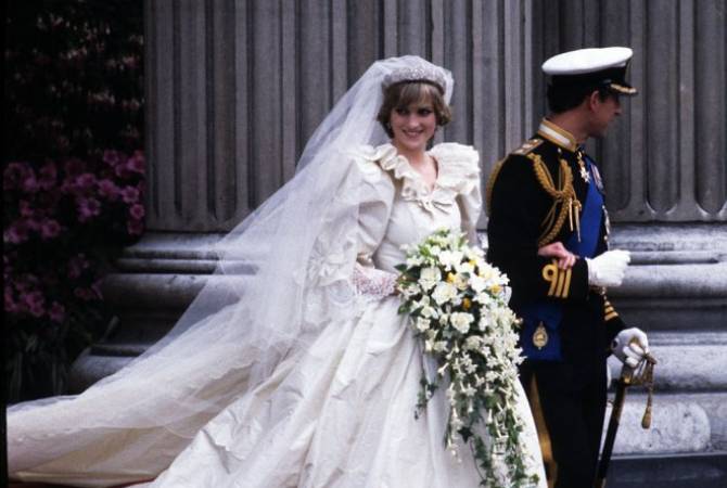 BBC-ն թագավորական հարսանեկան զգեստների տեսանյութ Է պատրաստել Մեգանի եւ 
Հարրիի հարսանիքի առթիվ