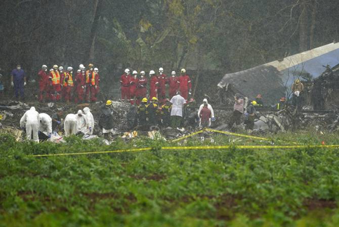 На Кубе опознали тела 33 погибших при крушения самолета