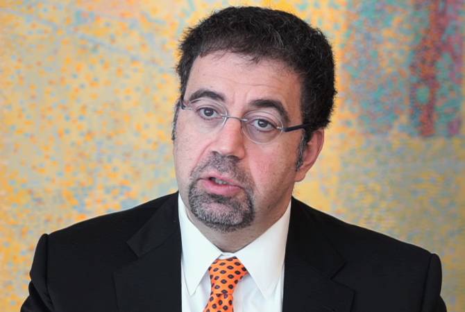 Daron Acemoglu calls on Armenian people to be actively involved in control of political 
processes