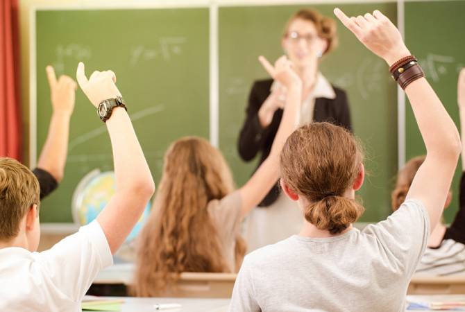 Եվրոպացի դպրոցականներին կարող են պարտավորեցնել երկու օտար լեզու սովորել
