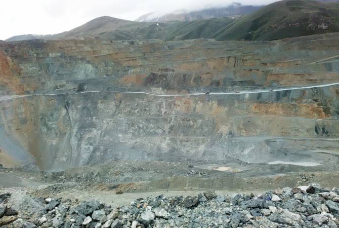Прерванная работа Соткского рудника в Армении восстановлена
