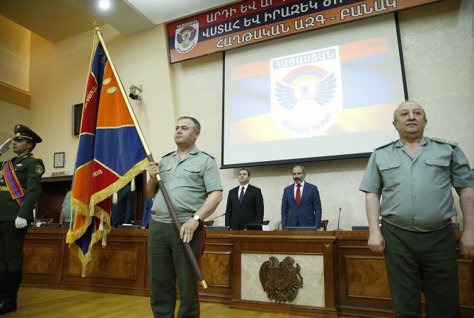 PM Pashinyan introduces new Chief of General Staff of Armed Forces to senior officer staff