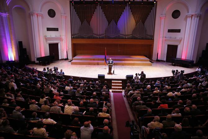 PM Pashinyan meets with culture representatives