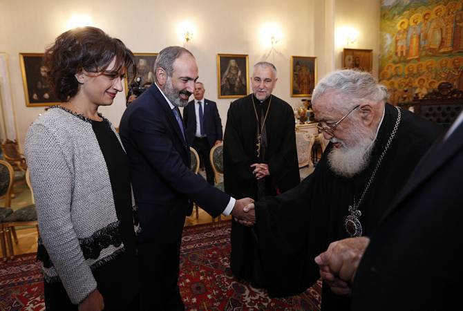 Премьер-министр Армении вместе с супругой встретился с Католикосом-Патриархом 
Грузии Илией Вторым

