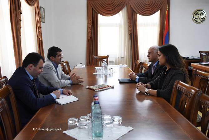 Государственный министр Республики Арцах принял Почетного консула Армении в штате 
Невада

