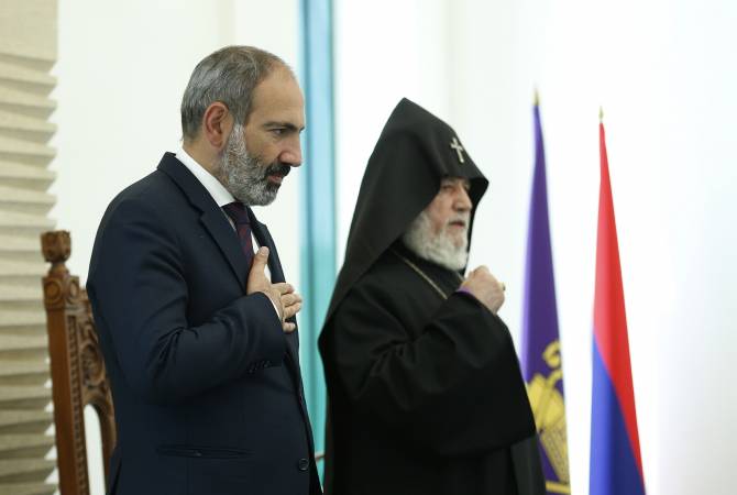 PM Pashinyan meets participants of annual meeting of Supreme Spiritual Council and Bishops’ 
Assembly