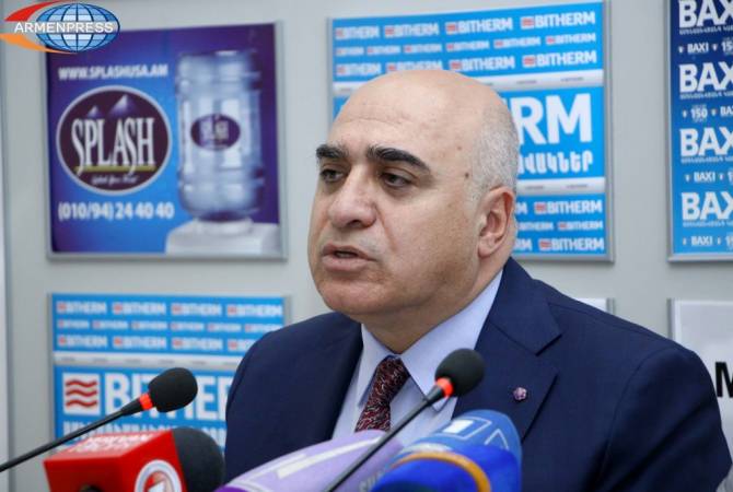 Первоочередным шагом нового правительства должно стать проведение внеочередных 
выборов: Арсен Казарян – об ожиданиях бизнеса