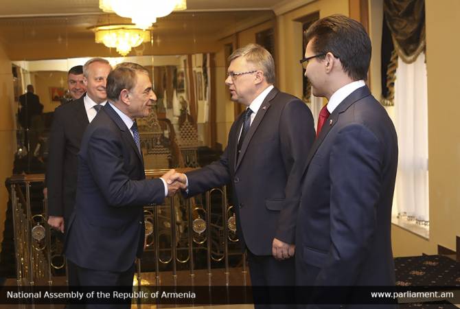 Председатель Национального Собрания Армении посетил посольство РФ


