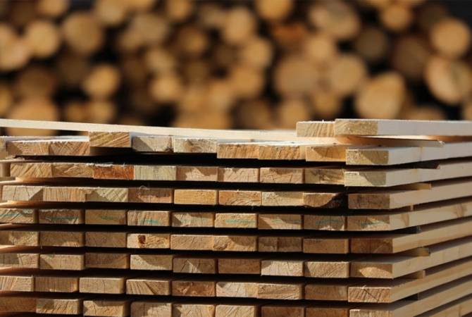 Россия устранила препятствие для поставок в Армению древесины и необработанных 
лесоматериалов через пункт пропуска Верхний Ларс