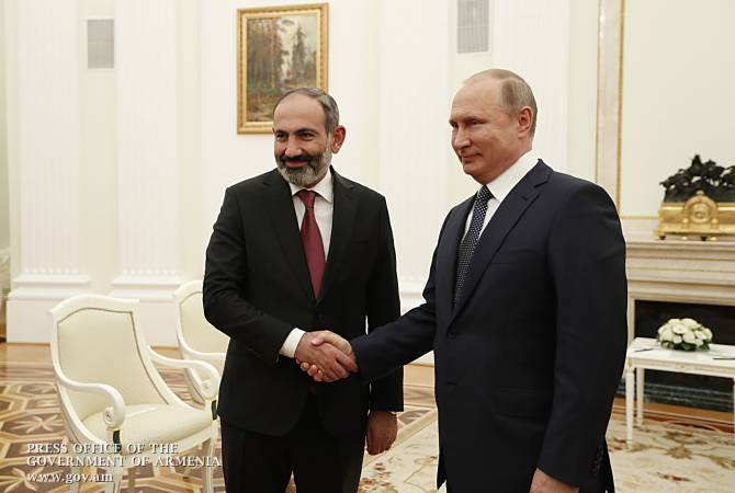رئيس الوزراء الأرميني نيكول باشينيان يلتقي بالرئيس الروسي فلاديمير بوتين بالكرملين وبحث العلاقات 
المتحالفة بين أرمينيا وروسيا 