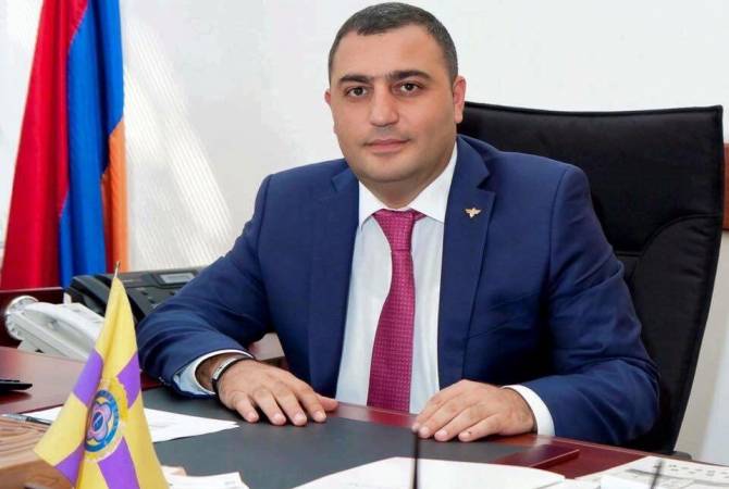Ejmiatsin Mayor invites protesters to “shake hands”