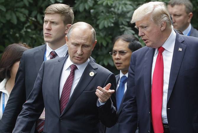 Bloomberg: Трамп может встретиться с Путиным до саммита НАТО или же после визита в 
Лондон