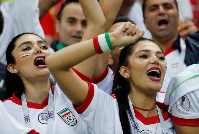 Իրանցի կանանց 40 տարվա ընթացքում առաջին անգամ թույլ են տվել ֆուտբոլ դիտել տղամարդկանց հետ 
