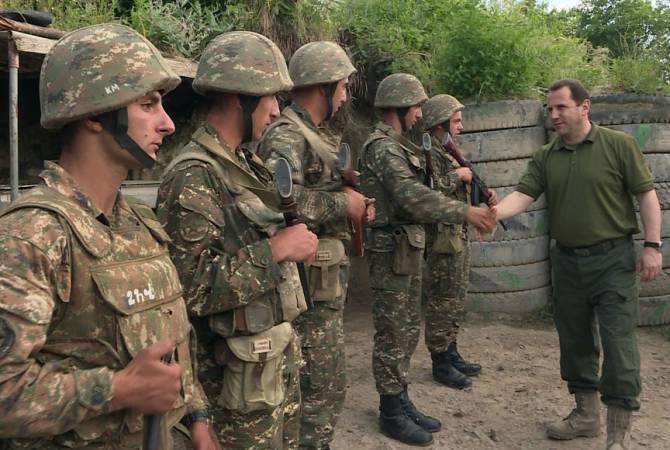وزير الدفاع دافيد تونويان يزور بمقاطعة تافوش قاعدة عسكرية على الحدود الشمالية الشرقية لأرمينيا 