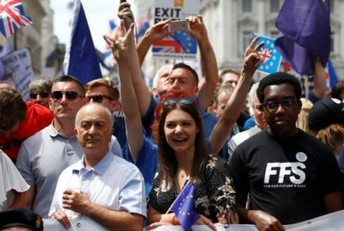 Երթի մասնակիցները Լոնդոնում պահանջում են Brexit-ի վերջնական քվեարկությունը