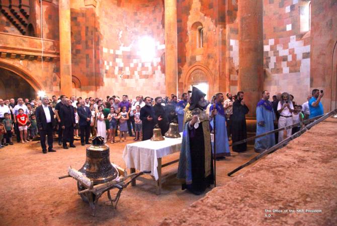 President of Artsakh attends consecration ceremony of crosses and bells of conciliar Church of 
Intercession