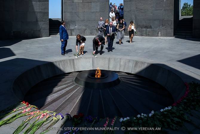  Петербургская делегация воздала дань уважения памяти жертв Геноцида армян

 