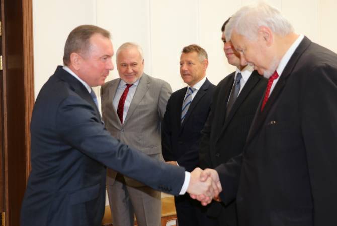 Глава МИД Беларуси обсудил процесс мирного урегулирования нагорно-карабахского 
конфликта с сопредседателями Минской группы

 