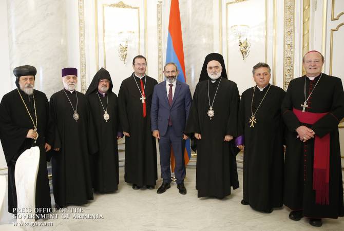 Премьер-министр Армении принял делегацию лидеров и представителей восточных 
апостольских церквей Австралии

