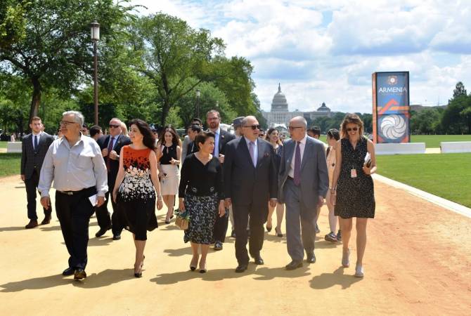 President Sarkissian attends opening ceremony of annual Smithsonian Folklife Festival in 
Washington