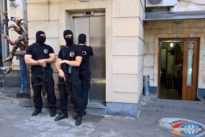 National security agents search Yerevan downtown residence of former president Sargsyan’s 
younger brother 