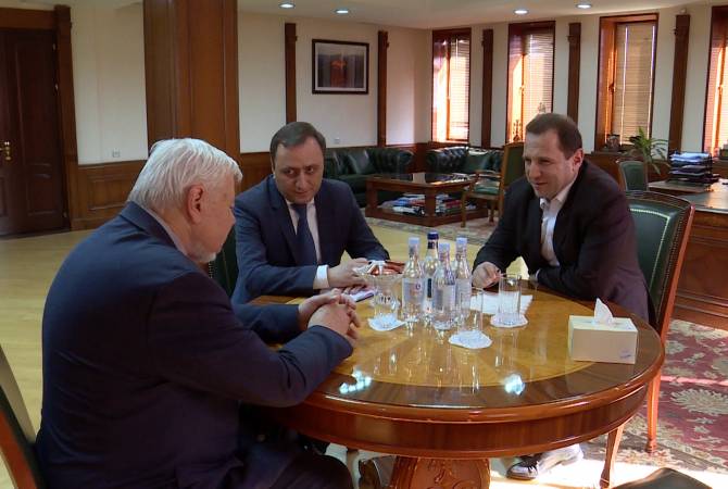 Министр обороны Армении принял личного представителя действующего председателя 
ОБСЕ

