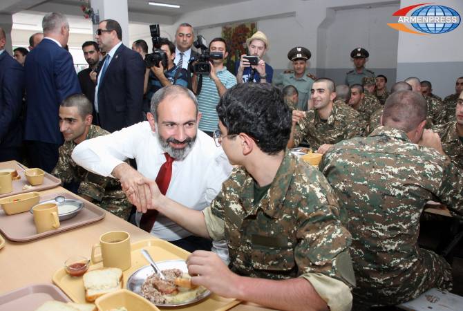 Премьер-министр Армении Никол Пашинян обеспокоен за своего сына не более, чем за 
любого другого солдата