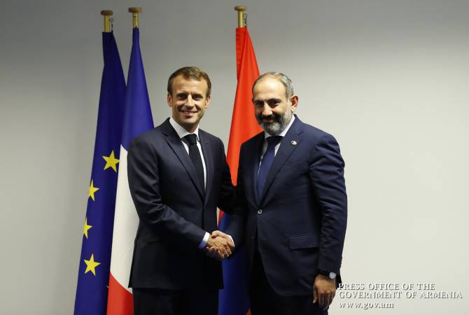 Никол Пашинян и Эммануэль Макрон обсудили вопросы дальнейшего развития армяно-
французских отношений