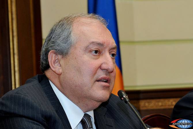 Президент Армении  направил поздравительное послание президенту Франции 
ЭмманюэлюМакрону по случаю Национального праздника 