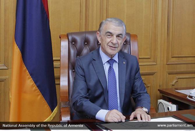 Председатель НС Армении Ара Баблоян поздравил с 70-летием видного офтальмолога А.Малаяна