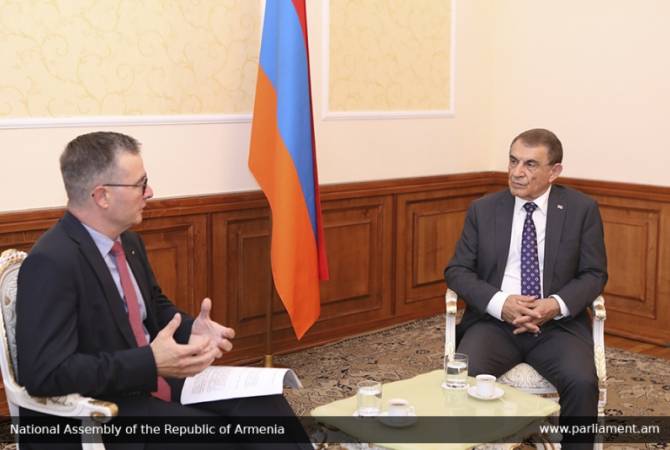 Председатель НС Армении принял члена Бундестага ФРГ А.Вайлера

