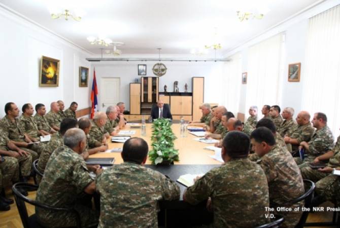 Президент Республики Арцах провел рабочее совещание с высшим командным составом 
Армии обороны

