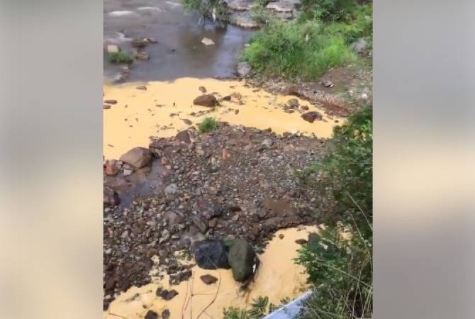 Copper plant in Armenian town dumps waste into river, environmental agents dispatched for 
probe 